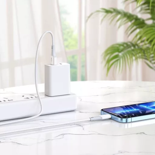 Hoco USB-A – Lightning töltőkábel X70 2,4A 1 m fehér