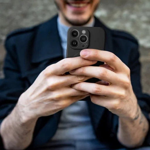 SILICONE MAG COVER Magsafe kompatibilis tok iPhone 15 Plus fekete