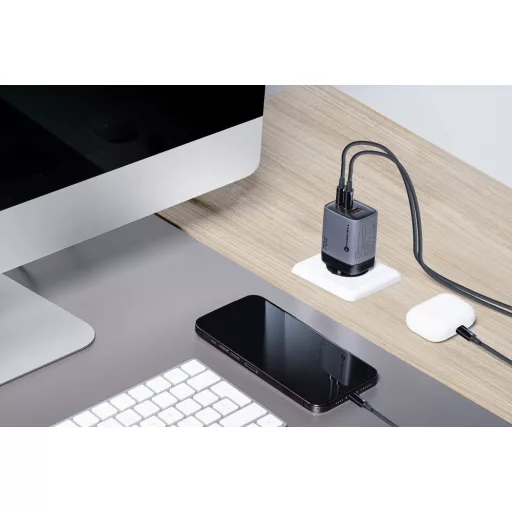 Forcell F-Energy hálózati töltő GaN III 2×USB-C + USB-A QC4.0 PD 3,45A 70W SFC2.0 LCD kijelzővel VT-37 szürke