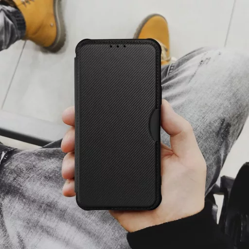 RAZOR Flip tok iPhone 16 Pro Max fekete