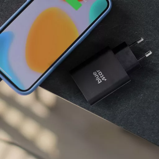 Blue Star hálózati töltő USB-C + USB-A QC4.0 PD 3A 25W TFB-TC-25WPD fekete