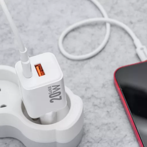 Forcell F-Energy hálózati töltő Mini GaN III USB-C + USB-A QC4.0 PD 20W VT-35A fehér