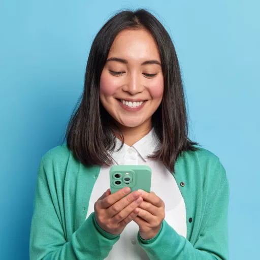 Roar Luna tok iPhone 16e zöld