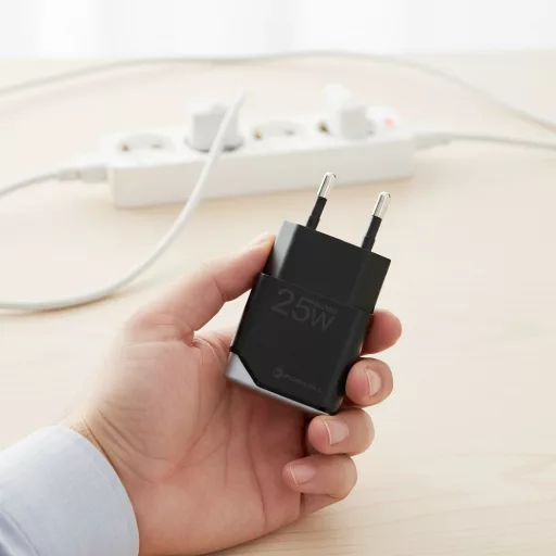 Forcell F-Energy hálózati töltő Ultra Slim GaN III USB-C PD QC4.0 3A 25W B125101-E fekete