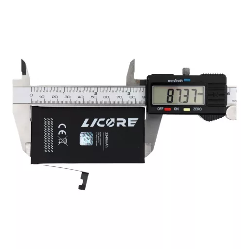 LICORE Akkumulátor iPhone 15 3349 mAh