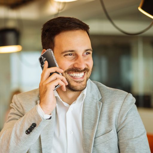 DUX DUCIS CLIN tok  iPhone 17 átlátszó