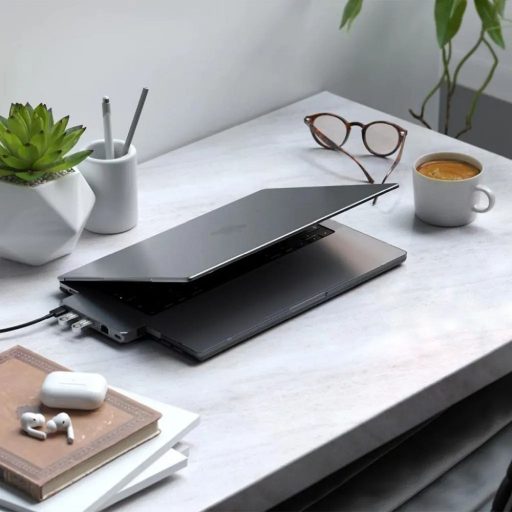 Védőtok Satechi Eco Hardshell MacBook Pro 16„ M1 2021 - M4 2024 ST-MBP16CL átlátszó